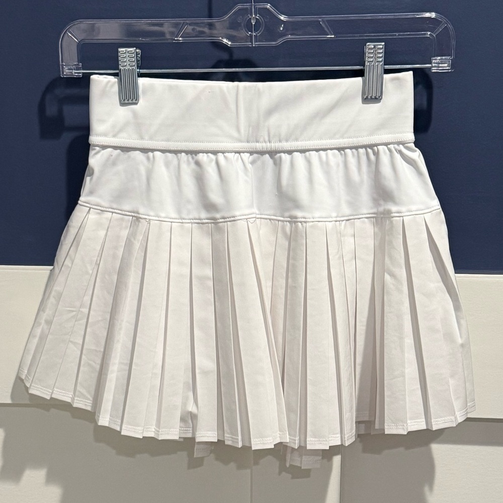 White Pleated Mini Skirt size XS NWOT
